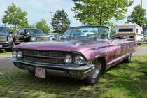 Cadillac Deville Convertible, zweite Baureihe von 1961, US-Car-Show Grefrath 2011-08-21