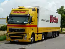 Volvo FH 480 mit K�hlauflieger von  Bischof  aus �sterreich abgestellt in Neuenstein, 15.07.2012
