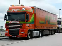 DAF XF 105.460 der Spedition Neier aus �sterreich verbringt das Wochenende in einem Industriegebiet in �hringen, 15.07.2012