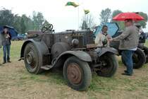 Faszination Lanz - hier ein Fahrzeug mit Tarnscheinwerfern, gesehen am Baiersr�der Hof im August 2012