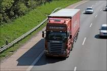 Ein Scania R420 ist bei L�denscheid auf dem Weg Richtung Ruhrgebiet. (09.05.2008)