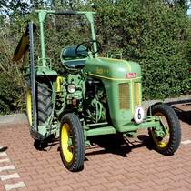 Bautz steht bei der Oldtimeraustellung in Angersbach, September 2012 