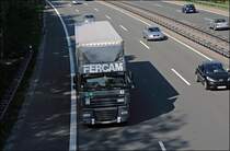 Ein DAF XF105.460SC  SpaceCab  der Spedtion FERCAM aus Bozen ist Richtung S�den unterwegs. (09.05.2008)