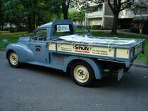 Gewerblich genutzter Oldtimer in bester Verfassung
Peugeot Typ 203C8 Bj.1954 42PS 1290ccm 877Kg Nutzlast
gesehen in Freiburg 20.06.2008 