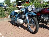 Auch Zweir�der stehen bei der Oldtimerveranstaltung in Angersbach im September 2012: NSU 

