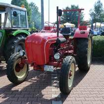 Porsche Super steht bei der Oldtimerveranstaltung in Angersbach im September 2012 