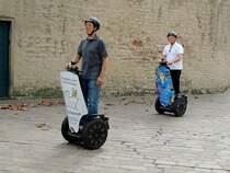 SEGWAY´s flitzen durch die historische Innenstadt von Trier; 120824