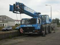 Dieser Grove-Autokran stand an einem Abend im Industriegel�nde von Bergen/R�gen.