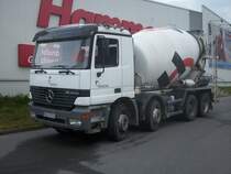 Ein Mercedes-Betonmischer in Bergen/R�gen.