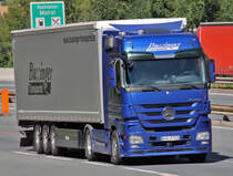 MB Actros MP3 1846 von  Bussinger Transporte  ist auf der Brennerautobahn in Richtung S�den unterwegs, 28.08.2012
