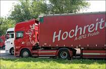 Dieser sch�ne  Brummer  wurde auf dem Rasthof Sauerland-West am Nachmittag des 24.06.2008 erlegt. Die Zugmaschine ist ein SCANIA 164L 580 V8 (580PS) aus dem Jahr 2004. Dank des ge�nderten Auspuffes besitzt der Lkw einen  bulligen  Sound.