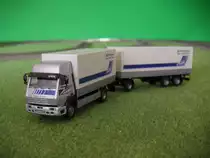 Steyr 19S42 Planenh�ngerzug in Vorf�hrlackierung  Steyr Trucks geht neue Wege 