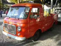 Fiat 241 Pritschenwagen. 1968 - 1974. Der 241´er basierte auf dem, besonders in Italien sehr erfolgreichen Fiat 238. Er war allerdings f�r h�here Nutzlasten ausgelegt und hatte Hinterradantrieb. Das Modell war nur als Pritschenwagen oder mit einem Kofferaufbau lieferbar. Bei der Deutschen Fiat in Heilbronn wurde er f�r den deutschen Markt von 1968 - 1971 montiert. Historicar Duisburg am 21.10.2012.