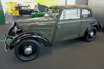 DKW F8 Reichsklasse, Baujahr 1939, 2-Zyl.2-Takt-Motor mit 589ccm und 18PS, Vmax.85Km/h, weltweit erster PKW mit quer eingebautem Motor und Frontantrieb, Hymer Museum, Aug.2012