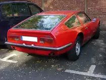 Heckansicht eines Maserati Indy. 1969 - 1975. Der viersitzige Indy war grunds�tzlich mit einem V8-motor ausger�stet. Es gab ein 4.2l Modell mit 260 PS, ein 4.7l Modell mit 290PS und ein 4.9l Modell mit 320 PS. Das von Vignale gezeichnete Auto verkaufte sich 1.104 mal. Besucherparkplatz der Historicar Duisburg am 21.10.2012.