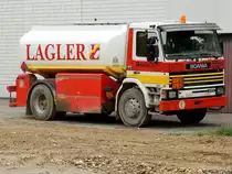 SCANIA-250 dient einem Bauunternehmen als Baustellentankstelle; 120522