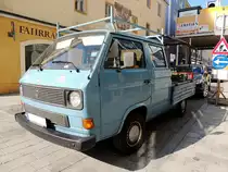 VW-T3 mit Doppelkabine wird zum Abtransport von leeren Flaschen herangezogen; 120526