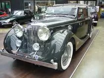 Frontansicht eines Jaguar MK IV 3.5 Litre Drophead Coupe. 1946 - 1948. Classic Remise D�sseldorf am 01.11.2012.