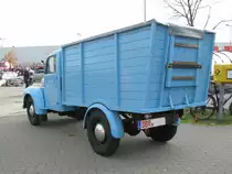 Viehtransporter Framo V 901/2 aus dem ehem. Landkreis Bad Doberan (DBR) fotografiert beim 9. Oldtimertreffen am HEROS-Ostprodukte-Discounter, Rostock/Broderstorf [27.10.2012]