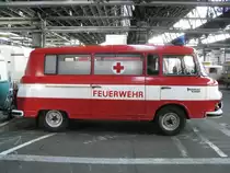 Rettungswagen Barkas B 1000 -FEUERWEHR- aus dem Altmarkkreis Salzwedel (SAW) gesehen beim 6. Oldtimertreffen im ex. KIW  Vorw�rts  in Schwerin [07.10.2012]
