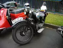 NSU 601 TS. 1930 - 1939. Die 601 TS hat sich haupts�chlich als Beh�rdenmotorrad einen Namen gemacht. Von den 6.952 produzierten Kr�dern soll ein gro�er Teil an die Reichspost, Polizei und die Reichswehr ausgeliefert worden sein. Ein solches Motorrad kostete RM 1.375,00. F�r den Soziussattel RM 25,00 an Aufpreis bezahlt werden. Oldtimertreffen Ennepetal am 04.11.2012.