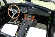 MGB, Blick in den Innenraum des 1968 gebauten Roadsters, Oldtimertreffen K�rnbach, Aug.2012