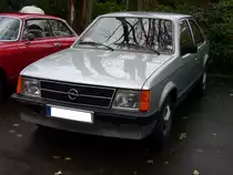 Opel Kadett D Limousine. 1979 - 1984. Der D-Kadett war der erste Fronttriebler in der Kadett Historie. Es gab ihn erstmals auch als Dieselmodell. Oldtimertreffen Ennepetal am 04.11.2012.