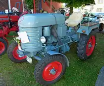 Orenstein&Koppel T18, Ackerschlepper mit 1-Zyl.Viertakt-Diesel und 1662ccm mit 18PS , Baujahr 1950, Oldtimertreffen Winterstettenstadt, Aug.2012