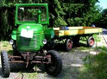 STEYR180,Bj.1952,26PS ist mit dem Anh�nger extra 170km zur Oldtimerausstellung  Turmwirt  angereist;080622