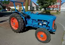 Ford Dextra, amerikanischer Ackerschlepper, Oldtimertreffen Winterstettenstadt, Aug.2012