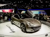 Hyundai I-oniq. (Automesse Paris  11.10.2012)