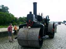 Eine Dampfwalze 2006 in Redabul, es soll die Gr��te betriebsf�hige sein dies noch gibt!