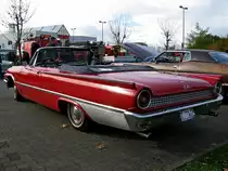 Cabriolet FORD Galaxie Sunliner, Baujahr 1961, aus der Hansestadt Rostock (HRO) fotografiert beim 9. Oldtimertreffen am HEROS-Ostprodukte-Discounter, Rostock/Broderstorf [27.10.2012]