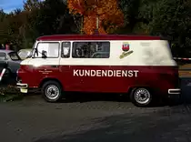 Kombi Barkas B 1000  Simson KUNDENDIENST  aus der Hansestadt Rostock (HRO) fotografiert beim 9. Oldtimertreffen am HEROS-Ostprodukte-Discounter, Rostock/Broderstorf [27.10.2012]