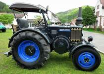 Ursus C45 (Lanz-Bulldog Nachbau), 1-Zyl.Glhkopf-Motor mit 10350ccm und 55PS, Baujahr 1948, Schleppertreffen Hausen i.W., Mai 2012
