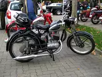 Motorrad MZ RT 125/2,fotografiert beim 9. Oldtimertreffen am HEROS-Ostprodukte-Discounter, Rostock/Broderstorf [27.10.2012]