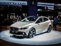 Volvo V40 Cross-Country (Automesse Paris am 11.10.2012)