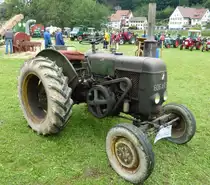 Vierzon 201, franz�sischer Ackerschlepper mit Gl�hkopfmotor und 22PS, Baujahr 1934, Traktorentreff Oberwinden, Sept.2012