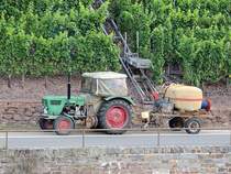 DEUTZ-D4006; 35PS; 2800ccm; im Bereich der Weinberge des Rberberger-Domherrenberg; 120823