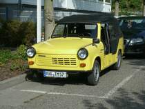 Obwohl der 11.September 2012 ein sonniger Tag stand dieser Trabant mit geschlossenem Verdeck in Ghren.
