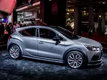 Eine gut aussehende Variante des Citroen DS 4, die Edition  Racing . (Automesse Paris am 11.10.2012)