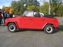 Kbelwagen VW W 181 aus der Hansestadt Rostock (HRO) fotografiert beim 9. Oldtimertreffen am HEROS-Ostprodukte-Discounter, Rostock/Broderstorf [27.10.2012]