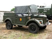 Gelndewagen GAZ 69 aus dem Landkreis Ludwigslust (LWL) mit sowjetischen Kennzeichen aber dem Hoheitszeichen der NVA, fotografiert beim 11. Perleberger Oldtimer- und Militrfahrzeugtreffen, Flugplatz Perleberg [12.07.2009]