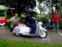 PUCH-Roller SRA15, Bj1965 trifft in rasanter Fahrt zur Wadholz-Classic2012 ein; 120715