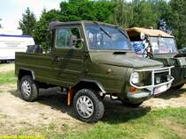 Gelndewagen LUAZ-969 aus dem Landkreis Stendal (SDL) fotografiert beim 13. Perleberger Oldtimer- und Militrfahrzeugtreffen, Flugplatz Perleberg [10.07.2011]
