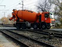 ACTROS-4141 befindet sich wieder am Weg zur Firmenzentrale; 121114