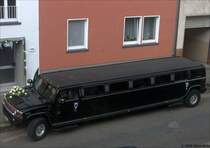 Die moderne Kutsche f�r die Braut. Hummer H2, Stretchlimousine. 12 Sitzpl�tze, 6-Liter V8 Motor mit 320PS, Allradantrieb und Gel�ndebereifung. Wanne-Eickel 28.06.2008