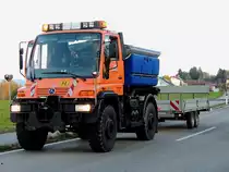 UNIMOG-U500 der Strassenmeisterei absolviert eine Kontrollfahrt; 121031