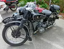 BMW R51/3 mit Seitenwagen, Baujahr 1951, 2-Zyl.Boxer-Motor mit 500ccm und 18PS, Schleppertreffen Hausen i.W., Mai 2012