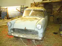 Opel Rekord P1 Scheunenfund. Der P1 wurde von 1957 - 1960 produziert und hat mit seinen Panoramascheiben Anleihen an zeitgen�ssischen Autos des US-Mutterkonzerns GM genommen. Essen am 06.12.2012.